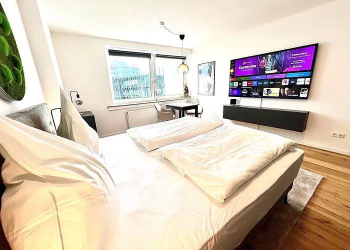 City-apartment Mit Rheinblick Düsseldorf